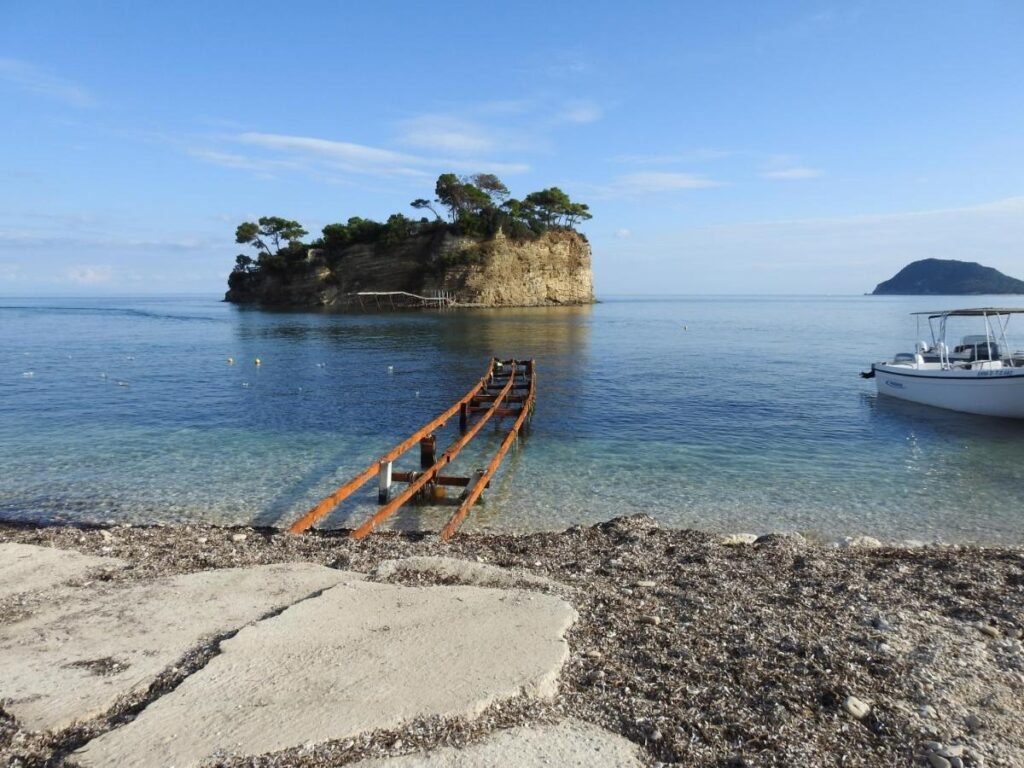 Cameo Island